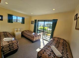 Castlepoint Holiday Park & Motels - 4