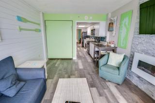 Newly Renovated, Oceanfront Views and Pool Access! - 8