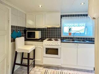 4 person holiday home in LAUPSTAD - 6