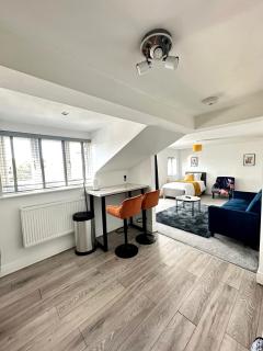 Modern Apt Sleeps 5 Free Parking - Moffat - 3