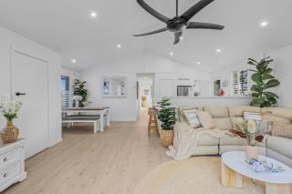 Chic Coastal Retreat - 4