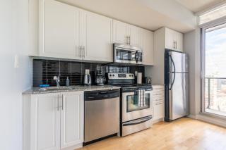 1 Bedroom Condo Bremner Blvd Downtown Toronto - 6