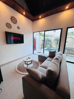 New Vindra I Villa 2BR in the heart of Berawa - 1