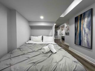 Elegant Oakville Town Residece - 7