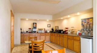 SureStay Hotel - Salina - 2
