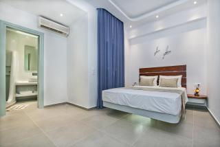 Petini's Place - Fira - 0