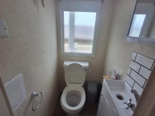 3 Bed Caravan -Sleeps 8 - Pool-Beach - 5