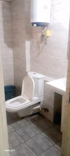 Paramanand maharaj marg Hare krishna orchid vrindavan dham - Vrindāvan - 1