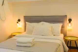 Casa - City Meets The Island Glow One-Bedroom Hideaway - 1