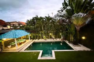 Canggu Nightlife, Walk to BEST Coffee Shops! Beach 5min, Large Pool Villa Umalas, Tropical Garden - 8