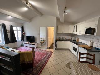 Entire house city center reserved parking - 9