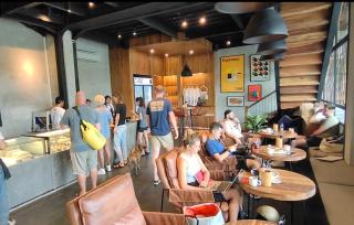 BIG Tropic Pool & Garden, Walk to BEST Coffee! Canggu, Beach 5min - 6