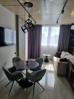 LEOGRAND VIP Apartments on Oleny Stepanivny 6a - 8