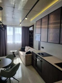 LEOGRAND VIP Apartments on Oleny Stepanivny 6a - 7