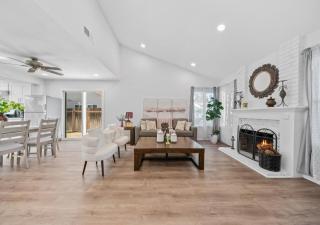 #Marbella Lane - Modern Home with Private Backyard - 6