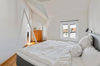 Stunning 120m2 Penthouse with Terrace, Mitte - 3