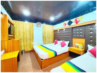 Hotel FTZ Near Mall Road & Lake View Hotel - Attached Balcony - Free Parking & Wi-fi Restaurant Facilities - Best Lake View Hotel - Nainital - 9