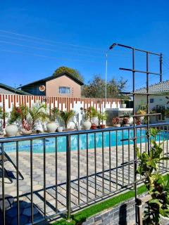 Lelesha Lodge & Apartments - 9