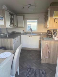 Harry- 3 bedroom 8berth Seal bay West sands - Selsey - 2