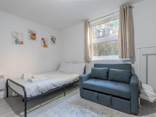 Cosy flat in the heart of Southend Pass The Keys - 8
