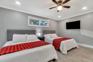 Remodel 3 bedrooms 2 full bath home free laundry,Wi-Fi, Parking - 4