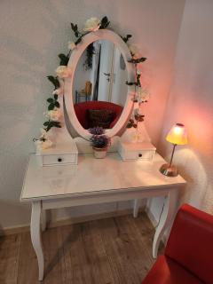 MD- City, EG, Top in Preis- Leistung, Lage, Deluxe App mit 2 Schlafzimmer, Merkmale Qeensize Bett, Romantk DZ - Magdeburgo - 9