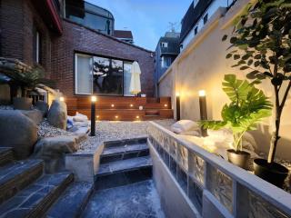 New Serene Hongdae Gardensuite1F, 5min from AREX W - 9