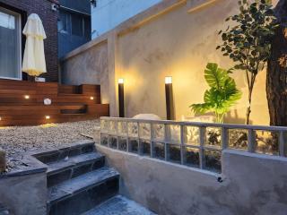 New Serene Hongdae Gardensuite1F, 5min from AREX W - 1