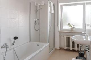 Skyrise Apartments - Stilvolles Apartment mit Küche & Balkon - 1