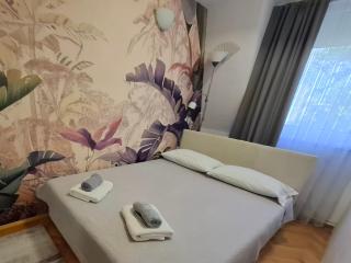 APARTMENT 88, self check-in, free parking - 8