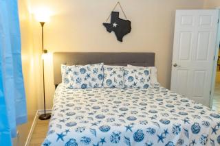 Clean Pool Walk to Beach - Pet Ok - Ground Floor - South Padre Island - 1