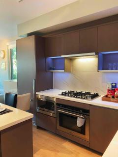 Richmond 2BR Fully Furnished 5 Min Walk to Walmart and Dining - 1