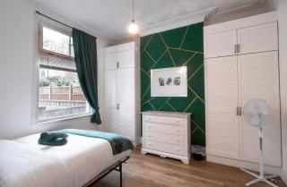 Charming 3 Bed House with Garden - Bickley - 5