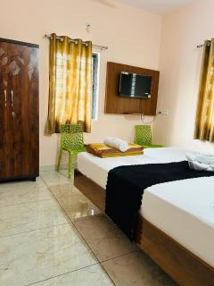 Lakshmi Comfortss - 1