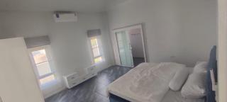 Avipoolvilla - 3