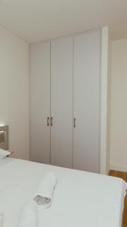 Beautiful One Bedroom With Free Breakfast and Parking - 2