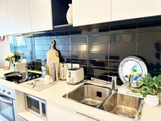 MC1116 -Chic 1BR Apt by the Harbour Docklands Free Parking - 7