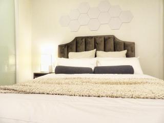 MC1116 -Chic 1BR Apt by the Harbour Docklands Free Parking - 5