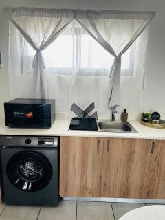 Morden Apartment near OR Tambo Airport - Boksburg - 5