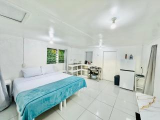 Aqua Cottage - Entire Place - 3