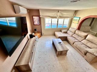 Bonito Chalet en Benidorm, negocios, estudios, salud - 1