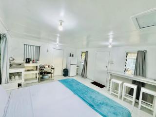 Aqua Cottage - Entire Place - 6