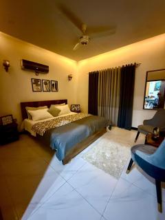 Bahria Town Karachi Full Furnished Guests Houses - Karachi - 6
