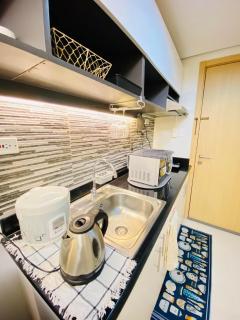 cozy 1 br with netflix and wifi at Grass residences - 8