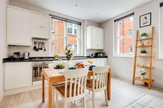 BnBNova - Heart of London's Holborn - 9
