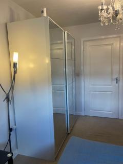 Cozy Room in Wolverhampton City - 4
