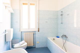 Santa Margherita Center - Steps from the Sea - AC - 4