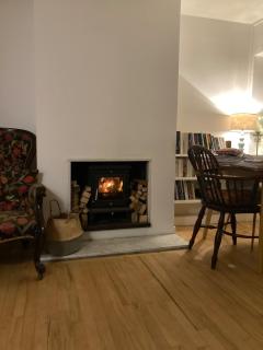 Riverside country cottage - 1