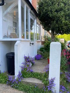 Riverside country cottage - 8