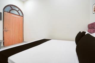 Super Hotel White House - Prayagraj - 0
